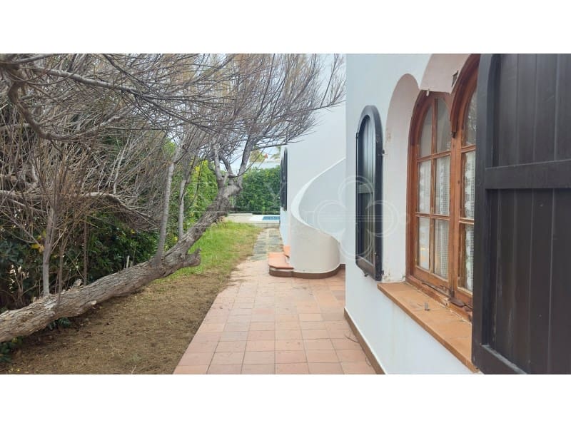 3 bedroom Villa for sale in Cap d'Artruix with pool - € 850,000 (Ref: 10166609)