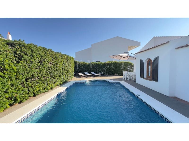 3 bedroom Villa for sale in Cap d'Artruix with pool - € 850,000 (Ref: 10166609)