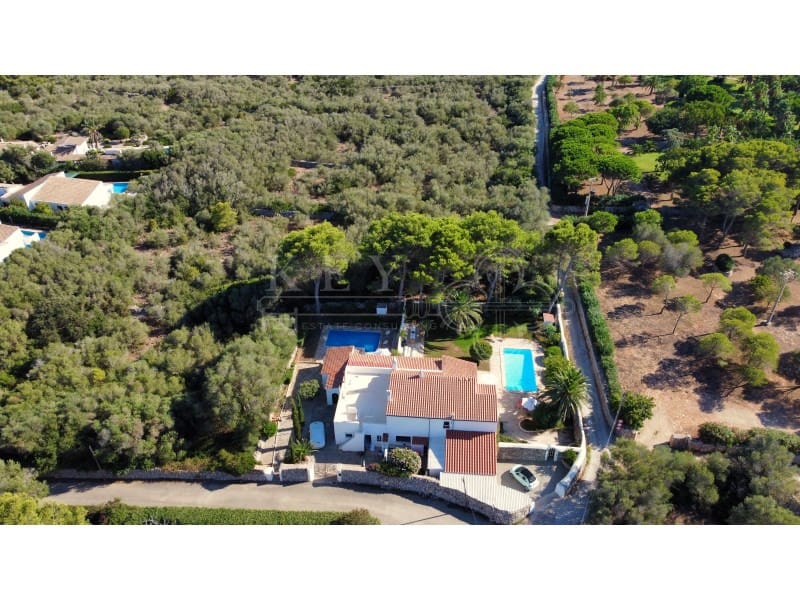 7 soveværelse Villa til salg i Trebaluger med swimmingpool garage - € 1.780.000 (Ref: 10168440)