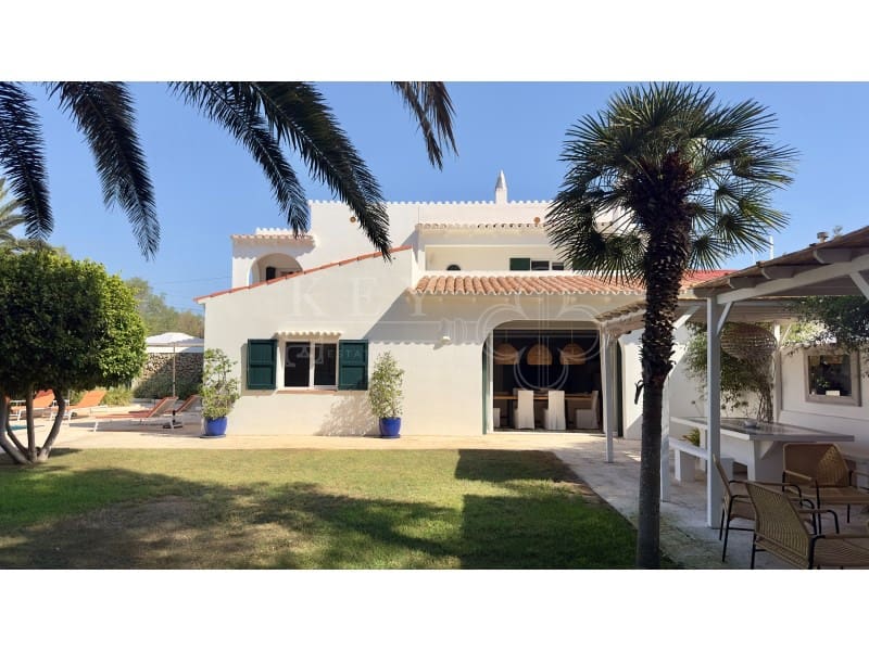 7 soveværelse Villa til salg i Trebaluger med swimmingpool garage - € 1.780.000 (Ref: 10168440)