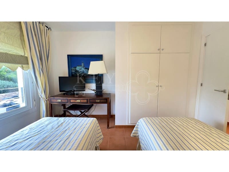 2 soverom Leilighet til salgs i Ciutadella de Menorca med svømmebasseng garasje - € 650 000 (Ref: 10168441)
