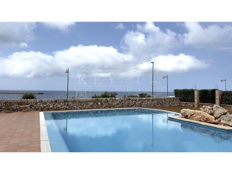 2 soverom Leilighet til salgs i Ciutadella de Menorca med svømmebasseng garasje - € 650 000 (Ref: 10168441)
