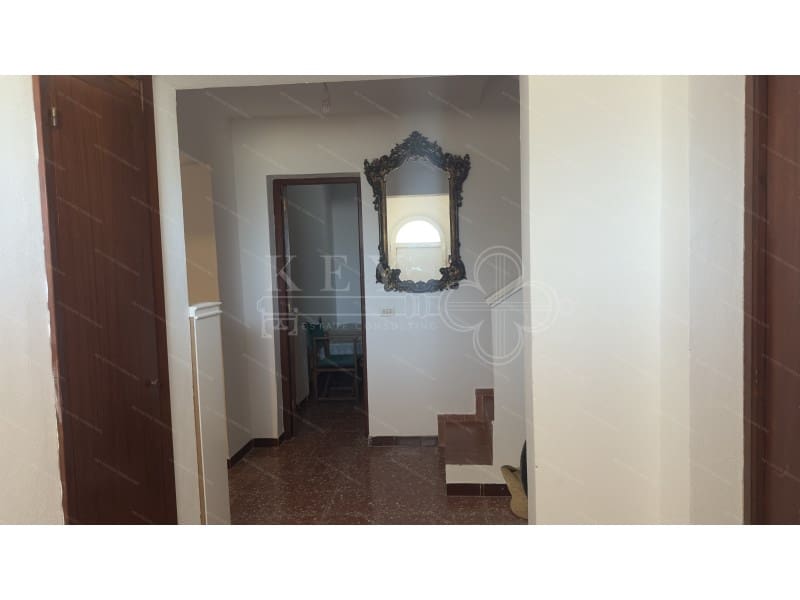 5 soveværelse Villa til salg i Cala Blanca med garage - € 630.000 (Ref: 10168442)