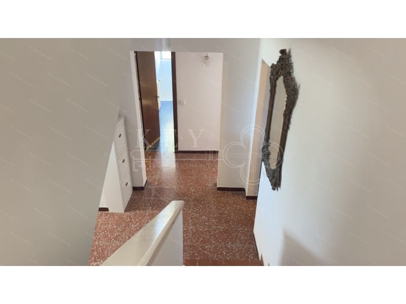 5 soveværelse Villa til salg i Cala Blanca med garage - € 630.000 (Ref: 10168442)