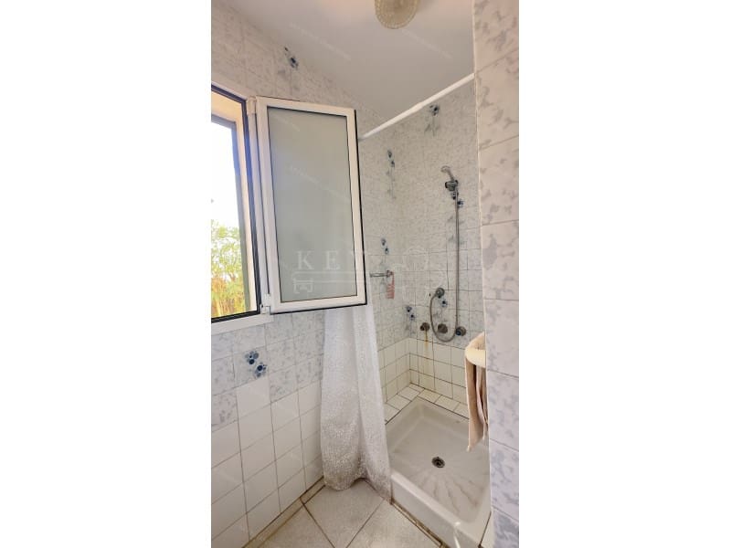 5 soveværelse Villa til salg i Cala Blanca med garage - € 630.000 (Ref: 10168442)