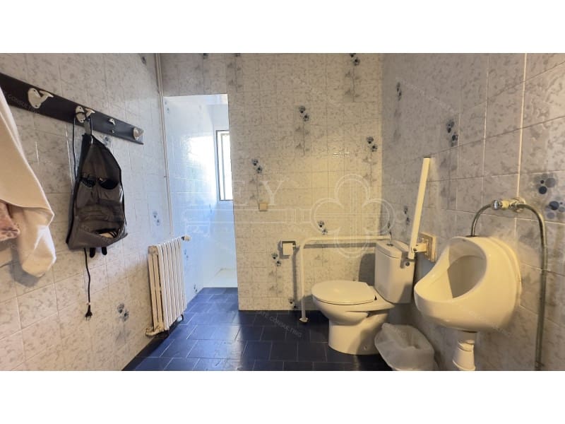 5 soveværelse Villa til salg i Cala Blanca med garage - € 630.000 (Ref: 10168442)