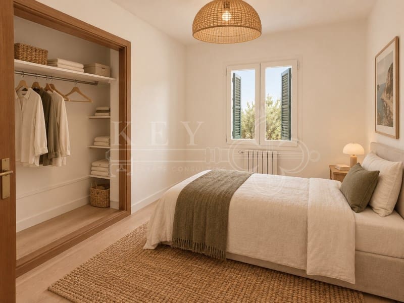 5 soveværelse Villa til salg i Cala Blanca med garage - € 630.000 (Ref: 10168442)