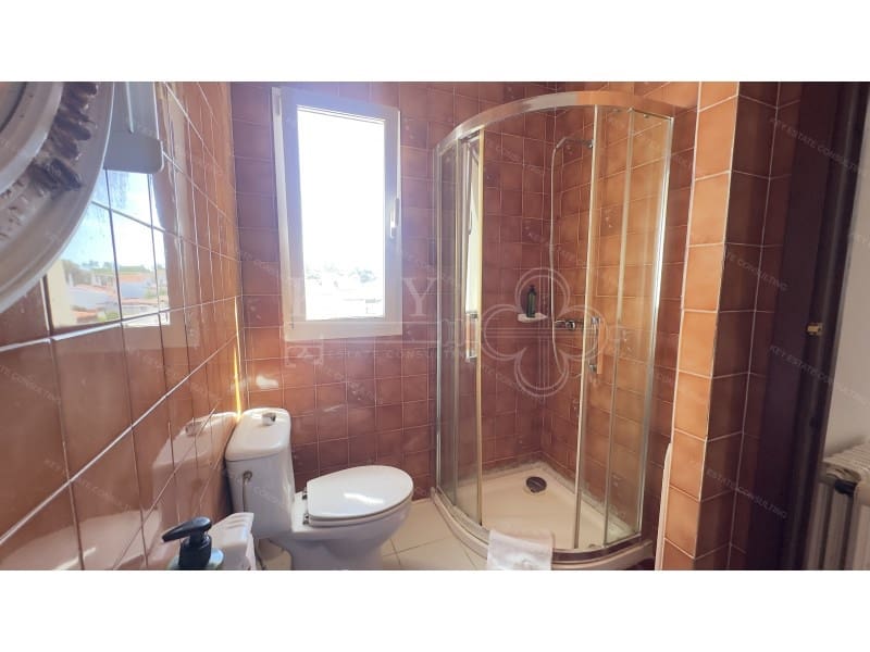 5 soveværelse Villa til salg i Cala Blanca med garage - € 630.000 (Ref: 10168442)