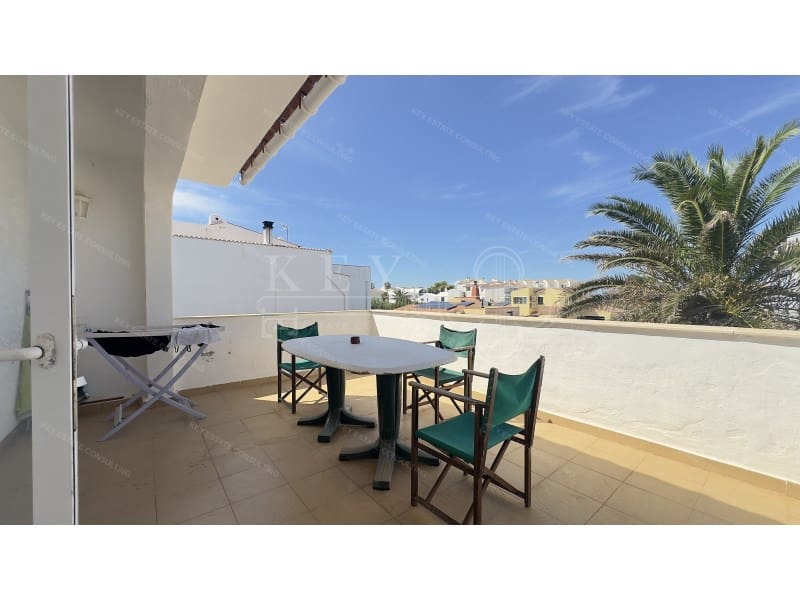 5 soveværelse Villa til salg i Cala Blanca med garage - € 630.000 (Ref: 10168442)