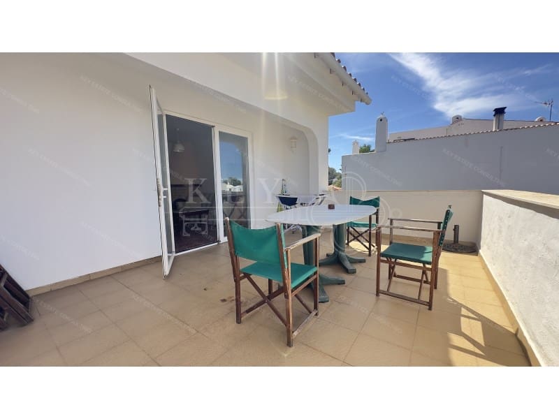5 soveværelse Villa til salg i Cala Blanca med garage - € 630.000 (Ref: 10168442)