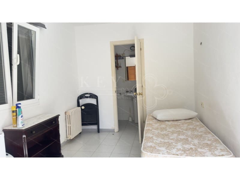 5 soveværelse Villa til salg i Cala Blanca med garage - € 630.000 (Ref: 10168442)