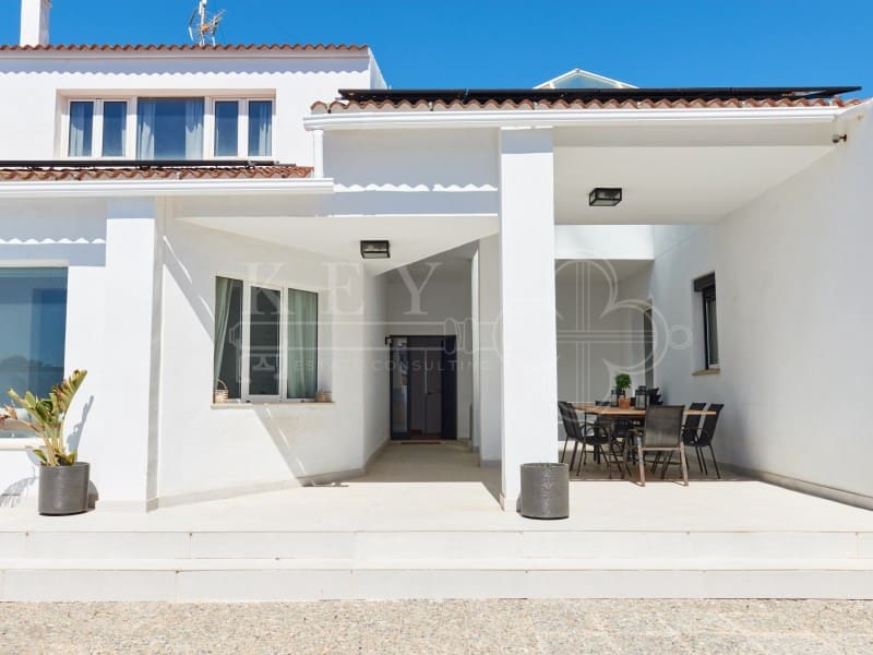 5 soverom Villa til salgs i Cala'n Blanes med svømmebasseng garasje - € 895 000 (Ref: 10168446)