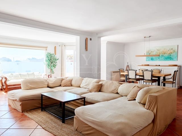 5 makuuhuone Huvila myytävänä paikassa Cala'n Blanes, Ciutadella de Menorca mukana uima-altaan 
autotalli - 895 000 € (Ref: 10168446)