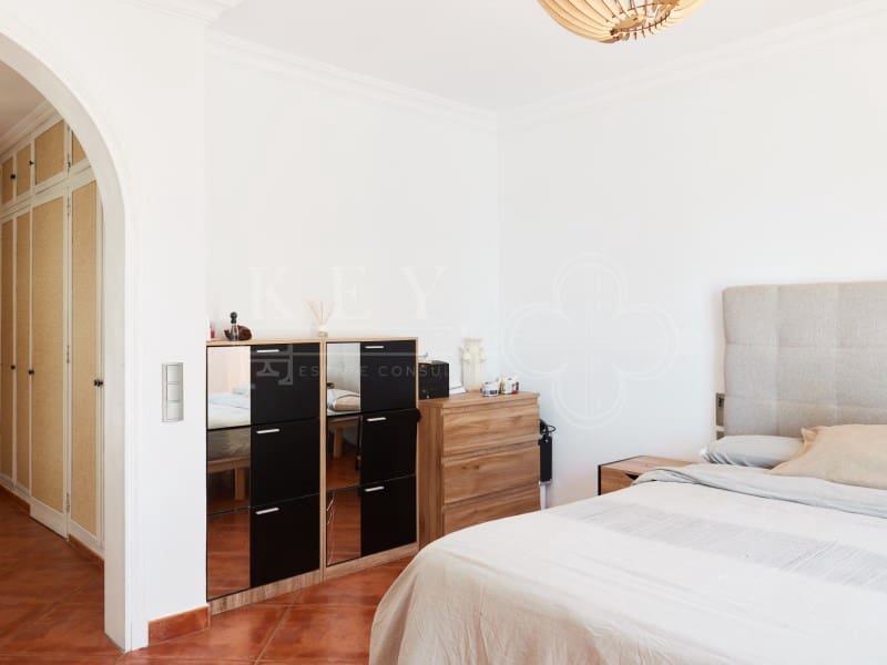 5 soverom Villa til salgs i Cala'n Blanes med svømmebasseng garasje - € 895 000 (Ref: 10168446)