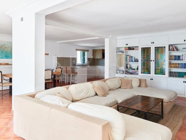 5 makuuhuone Huvila myytävänä paikassa Cala'n Blanes, Ciutadella de Menorca mukana uima-altaan 
autotalli - 895 000 € (Ref: 10168446)