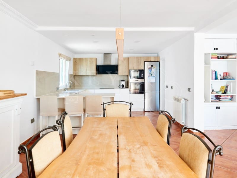5 soverom Villa til salgs i Cala'n Blanes med svømmebasseng garasje - € 895 000 (Ref: 10168446)