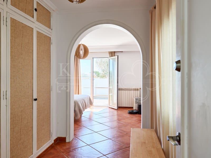 5 soverom Villa til salgs i Cala'n Blanes med svømmebasseng garasje - € 895 000 (Ref: 10168446)