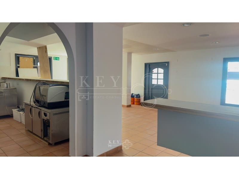 Comercial para arrendar em Ciutadella de Menorca - 3 000 € (Ref: 10168448)