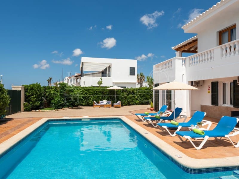 4 soverom Villa til salgs i Cala Blanca med svømmebasseng - € 1 260 000 (Ref: 10168449)