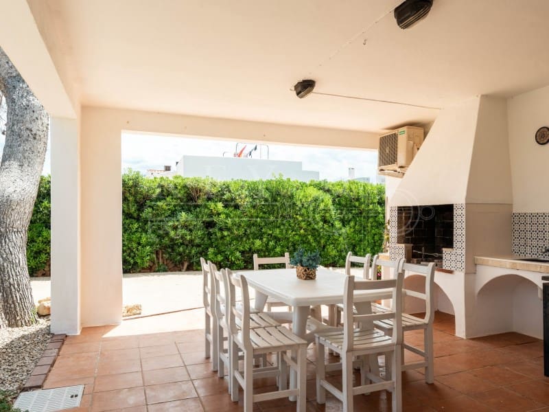 4 soverom Villa til salgs i Cala Blanca med svømmebasseng - € 1 260 000 (Ref: 10168449)