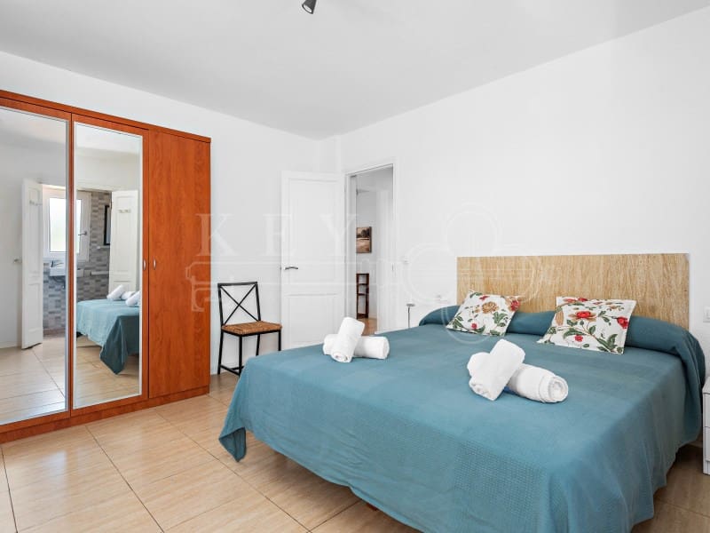 4 soverom Villa til salgs i Cala Blanca med svømmebasseng - € 1 260 000 (Ref: 10168449)