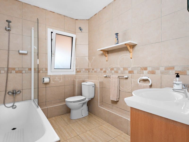 4 soverom Villa til salgs i Cala Blanca med svømmebasseng - € 1 260 000 (Ref: 10168449)