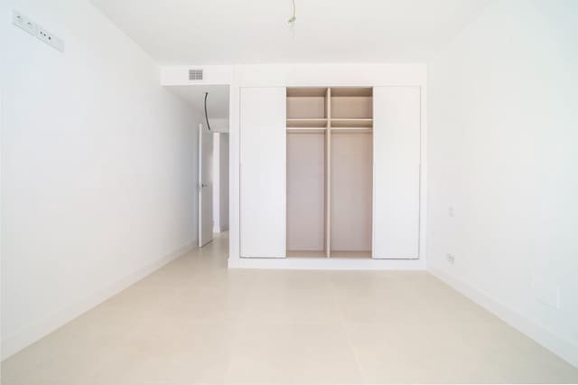 2 soverom Leilighet til salgs i Torreblanca, Fuengirola med svømmebasseng garasje - € 499 000 (Ref: 10103437)