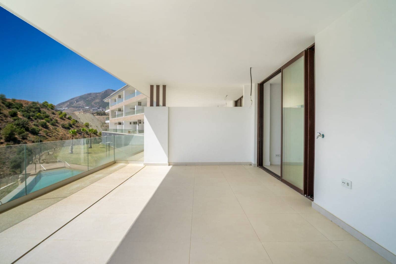 2 soverom Leilighet til salgs i Fuengirola med svømmebasseng garasje - € 499 000 (Ref: 10103437)