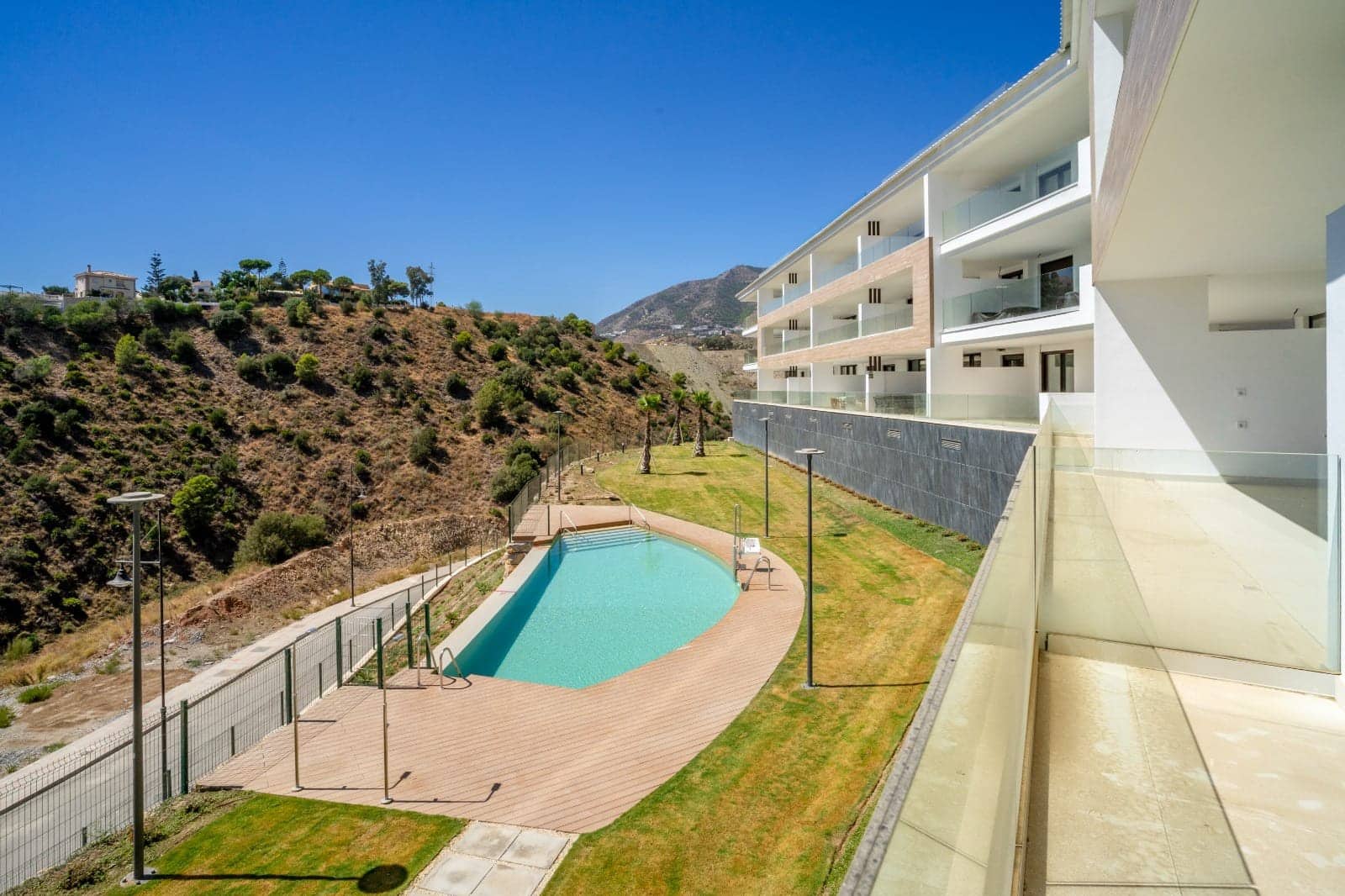 2 soverom Leilighet til salgs i Fuengirola med svømmebasseng garasje - € 499 000 (Ref: 10103437)