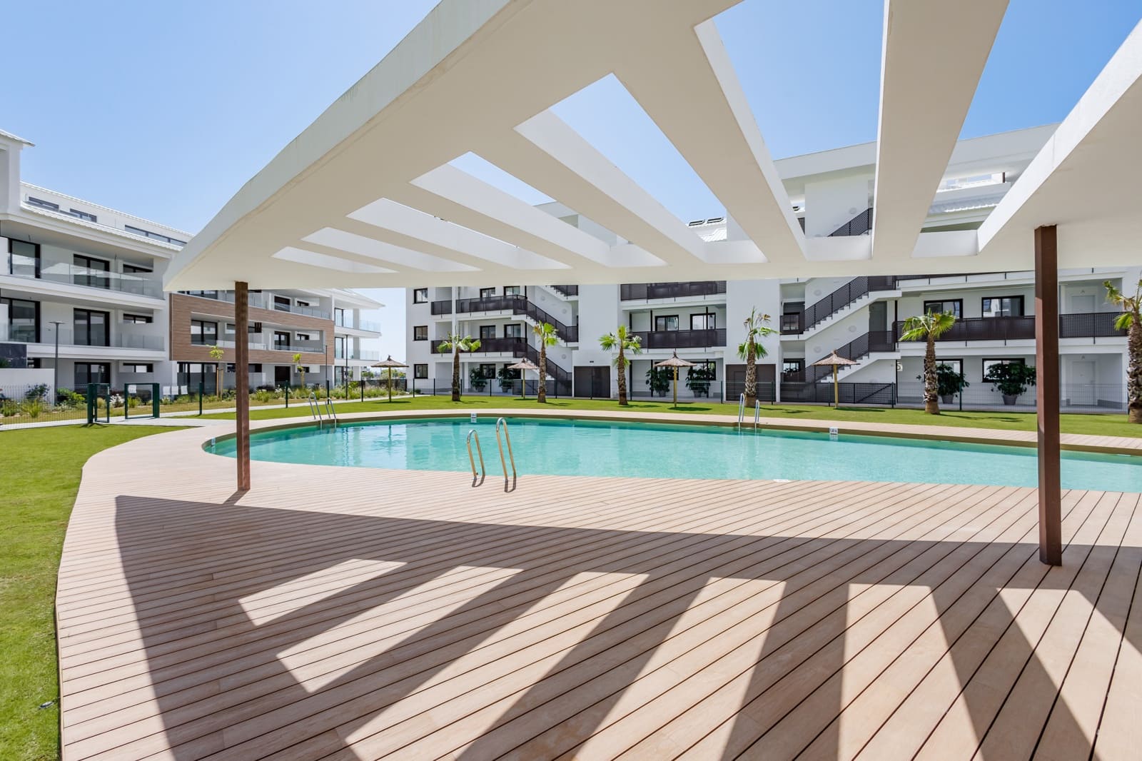 2 soverom Leilighet til salgs i Fuengirola med svømmebasseng garasje - € 499 000 (Ref: 10103437)