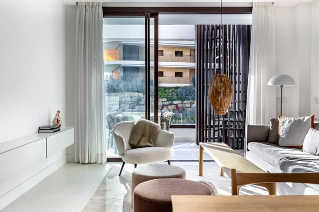 2 soverom Penthouse til salgs i El Higuerón, Fuengirola med svømmebasseng garasje - € 599 000 (Ref: 10103499)