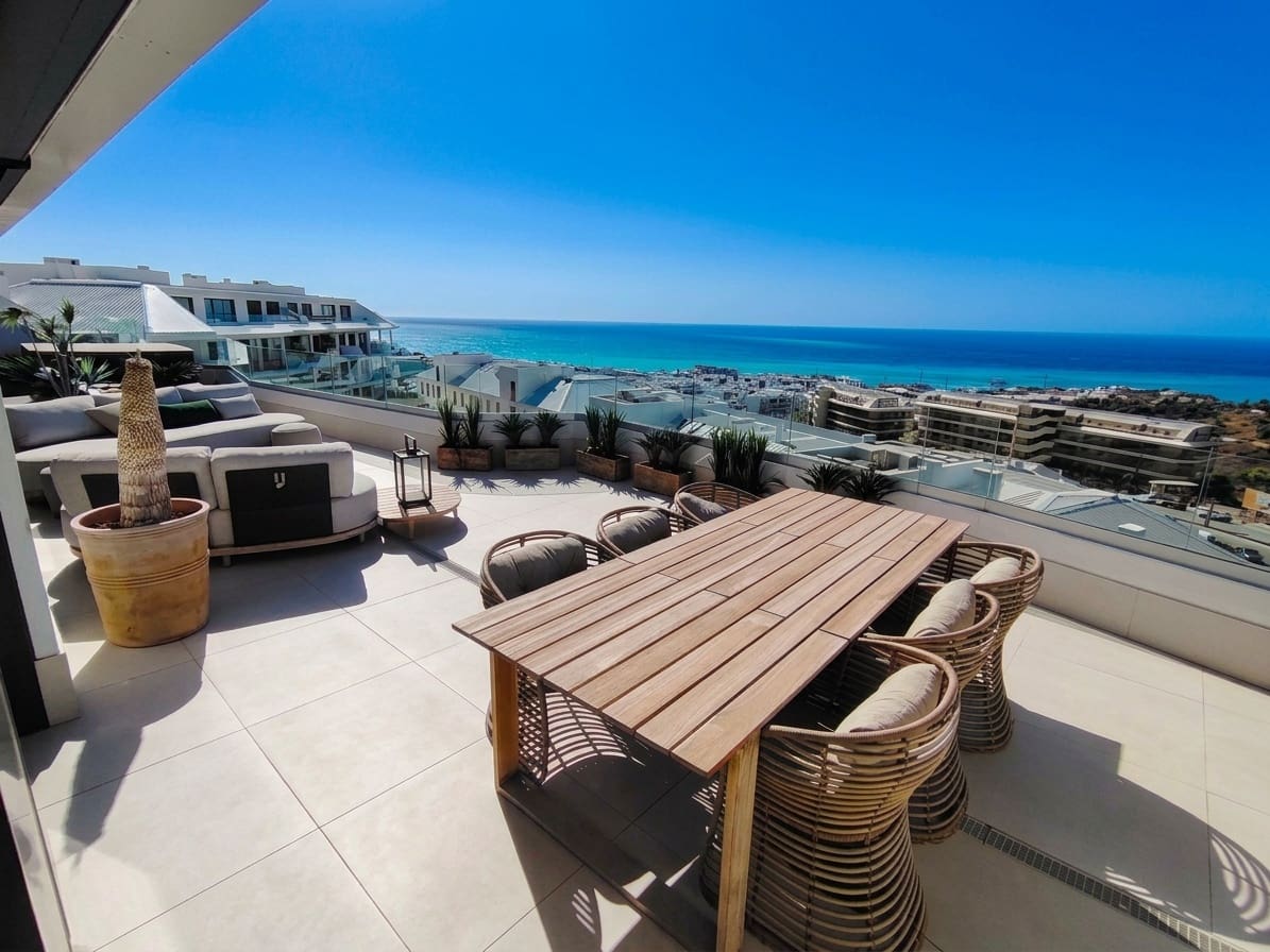 3 Zimmer Penthouse zu verkaufen in Fuengirola mit Pool Garage - 950.000 € (Ref: 10103651)