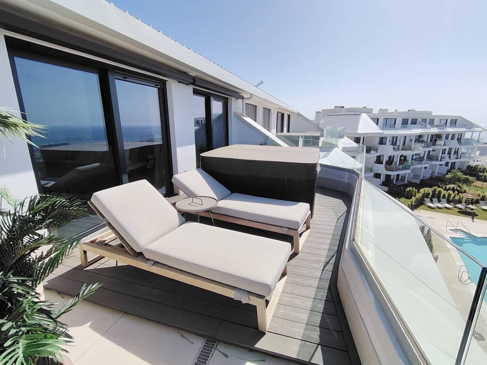 3 Zimmer Penthouse zu verkaufen in Fuengirola mit Pool Garage - 950.000 € (Ref: 10103651)