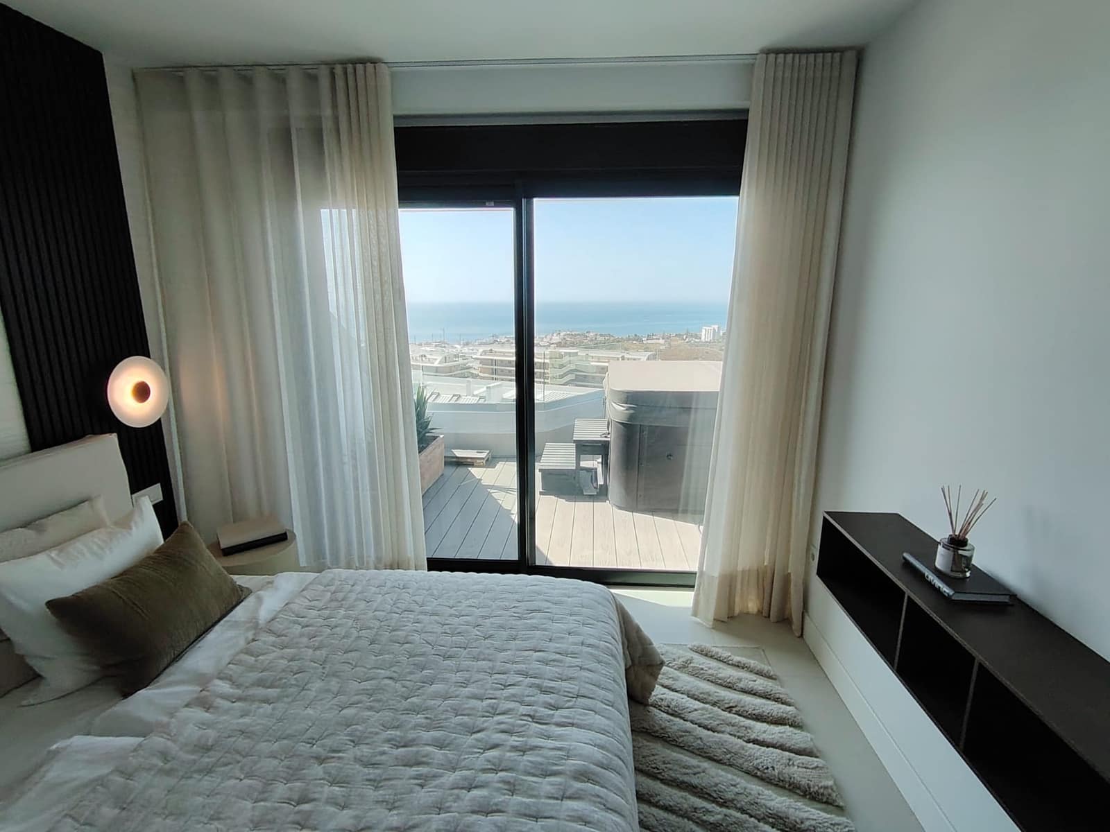 3 Zimmer Penthouse zu verkaufen in Fuengirola mit Pool Garage - 950.000 € (Ref: 10103651)