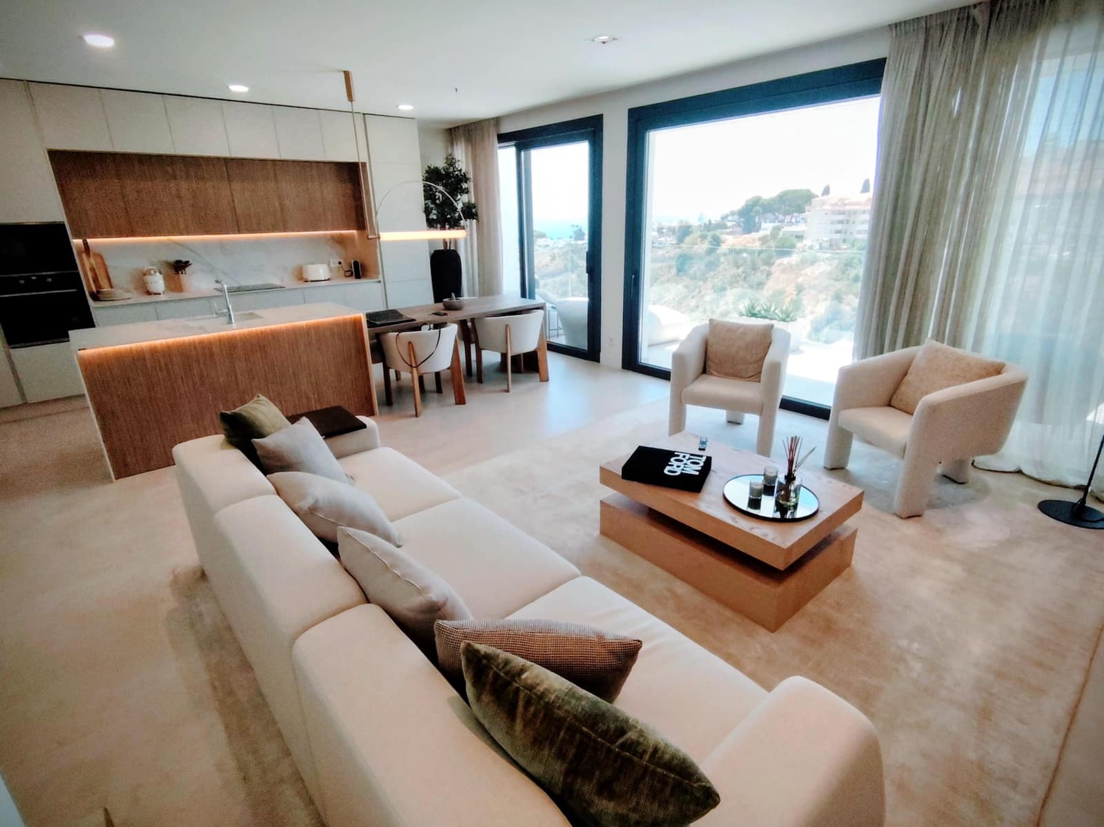 Adosado de 4 habitaciones en Fuengirola en venta con piscina garaje - 1.650.000 € (Ref: 10104265)
