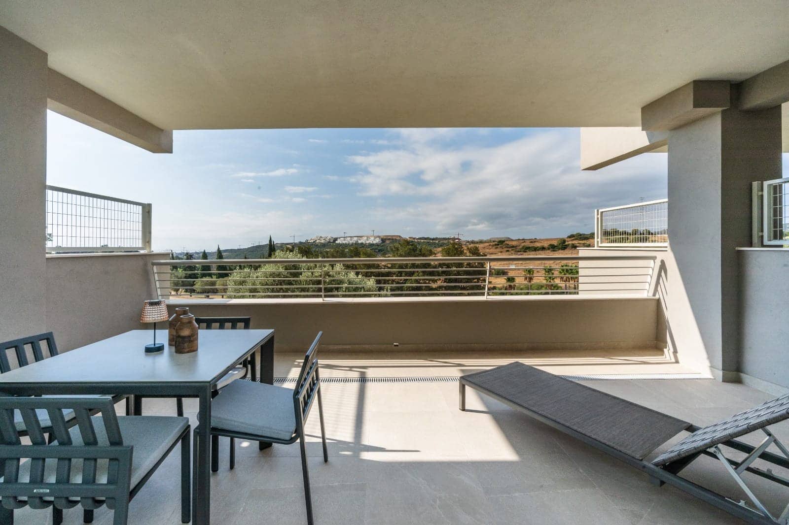 2 bedroom Apartment for sale in Estepona with pool garage - € 370,000 (Ref: 10111245)