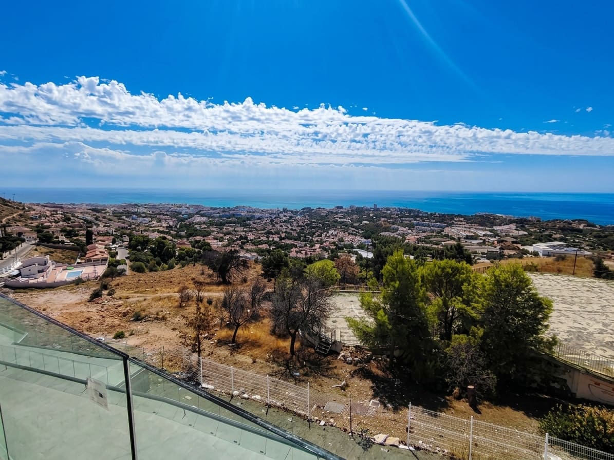 Apartamento de 3 habitaciones en Benalmádena en venta con piscina garaje - 475.000 € (Ref: 10113418)