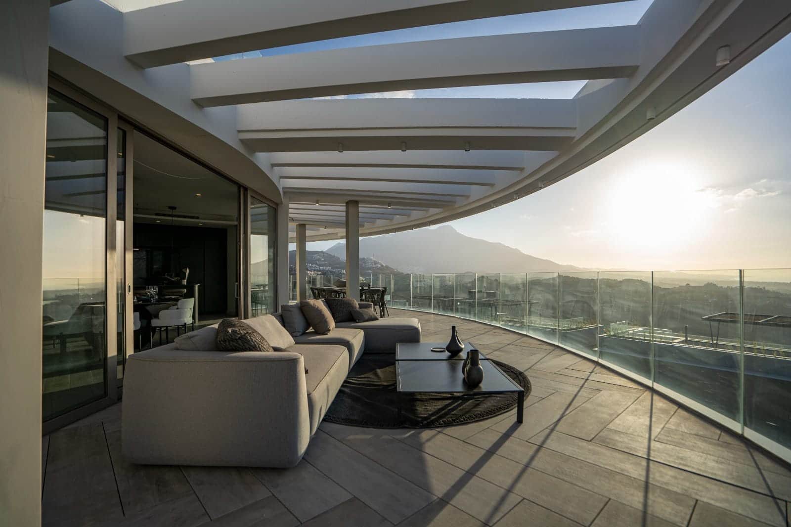3 bedroom Penthouse for sale in Benahavis with pool garage - € 3,994,500 (Ref: 10121146)