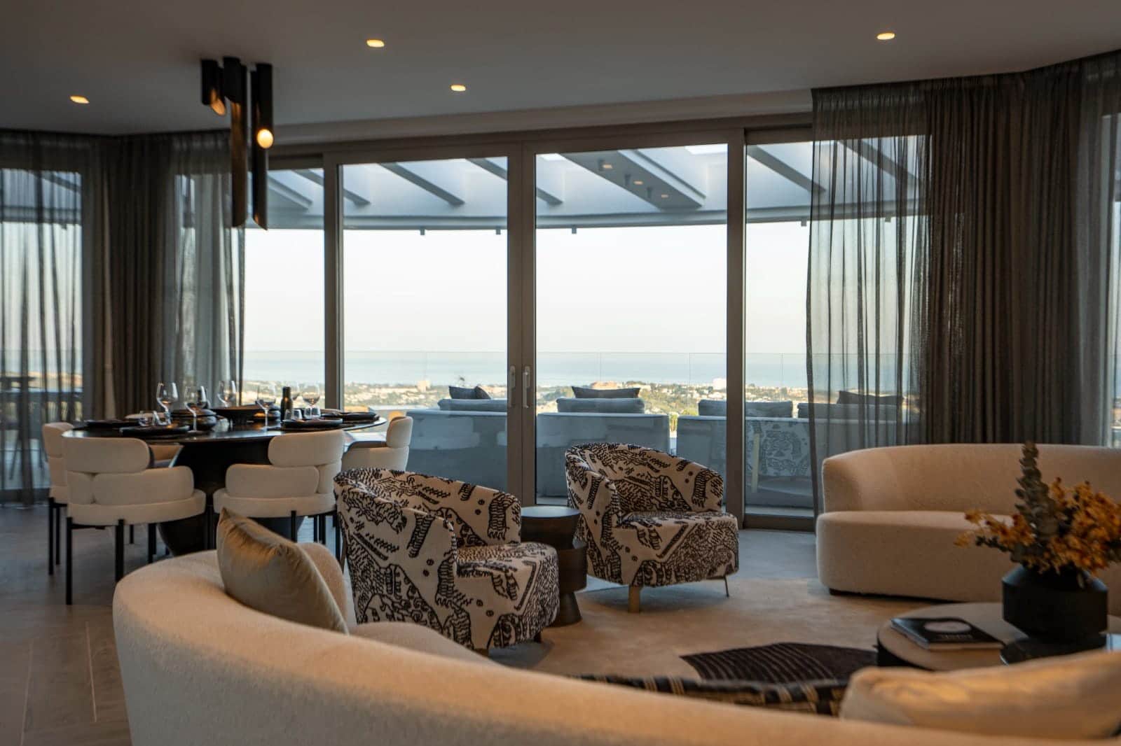3 bedroom Penthouse for sale in Benahavis with pool garage - € 3,994,500 (Ref: 10121146)