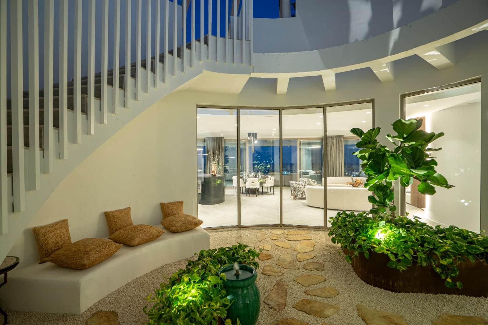 3 bedroom Penthouse for sale in Benahavis with pool garage - € 3,994,500 (Ref: 10121146)
