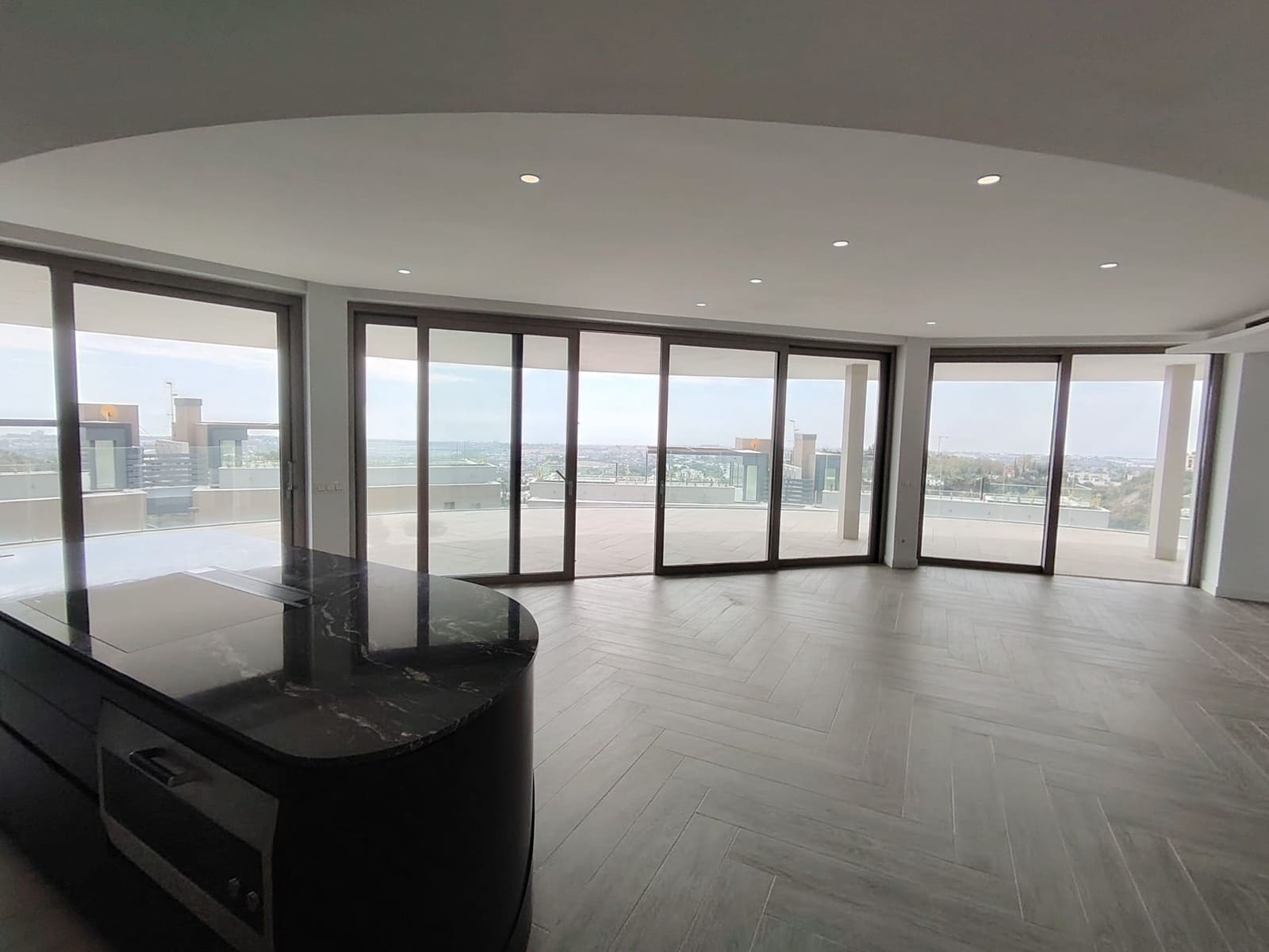 3 quarto Apartamento para venda em Benahavis com piscina garagem - 2 789 500 € (Ref: 10123366)