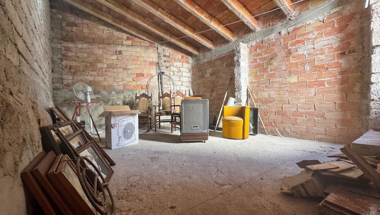 Piso de 4 habitaciones en Pego en venta con garaje - 140.000 € (Ref: 10140058)