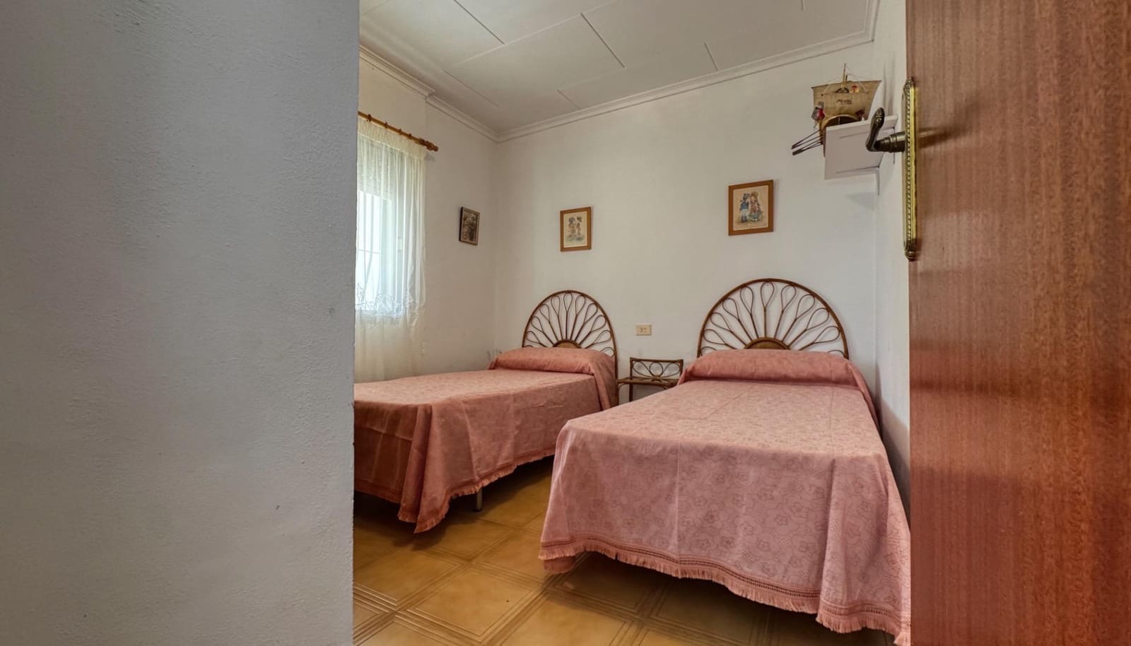 3 soveværelse Villa til salg i Oliva Nova med garage - € 280.000 (Ref: 10140059)