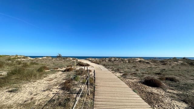 3 soveværelse Villa til salg i Oliva Nova, Oliva med garage - € 280.000 (Ref: 10140059)