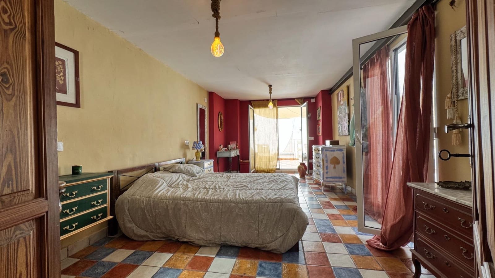 Casa de 5 habitaciones en Pego en venta - 299.000 € (Ref: 10140061)