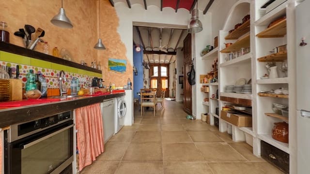 Casa de 5 habitaciones en Pego en venta - 299.000 € (Ref: 10140061)