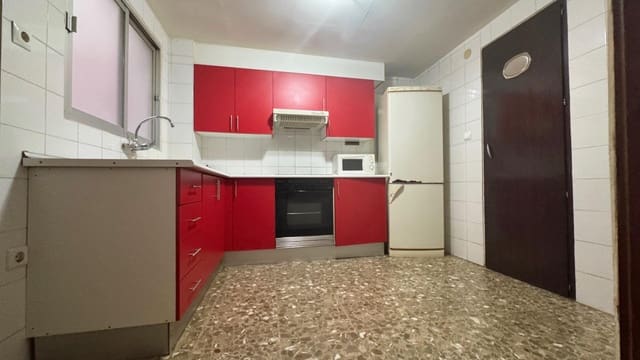 4 bedroom Apartment for sale in Oliva Pueblo, Oliva - € 138,000 (Ref: 10140065)