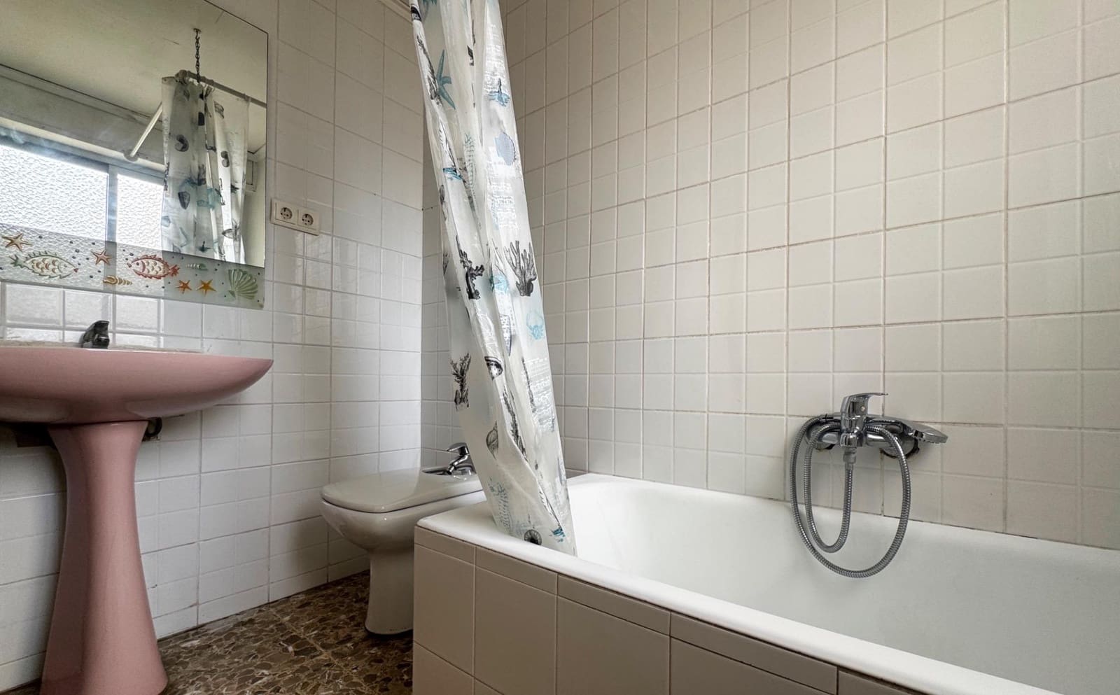 4 bedroom Apartment for sale in Oliva - € 138,000 (Ref: 10140065)