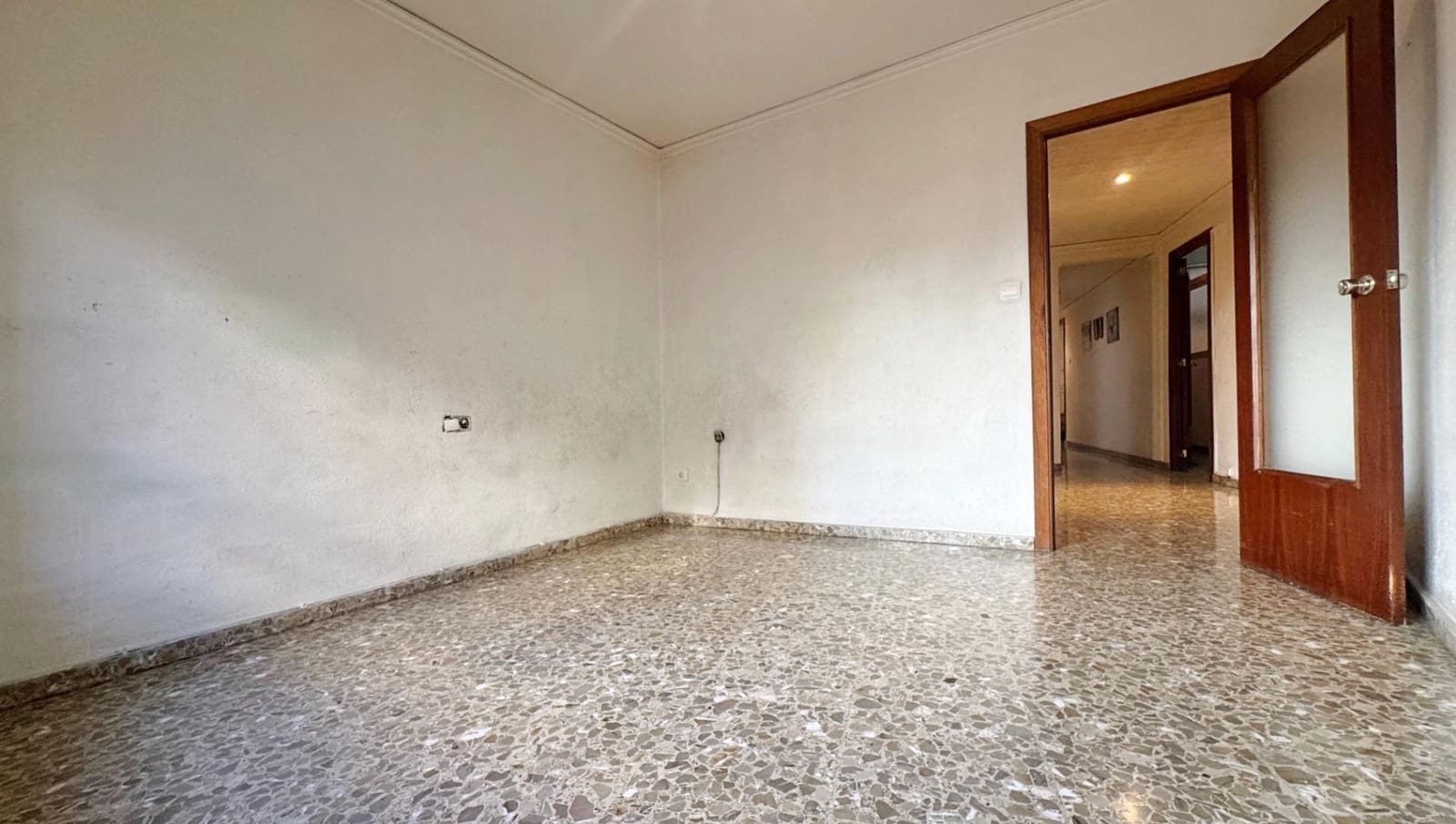 4 bedroom Apartment for sale in Oliva - € 138,000 (Ref: 10140065)