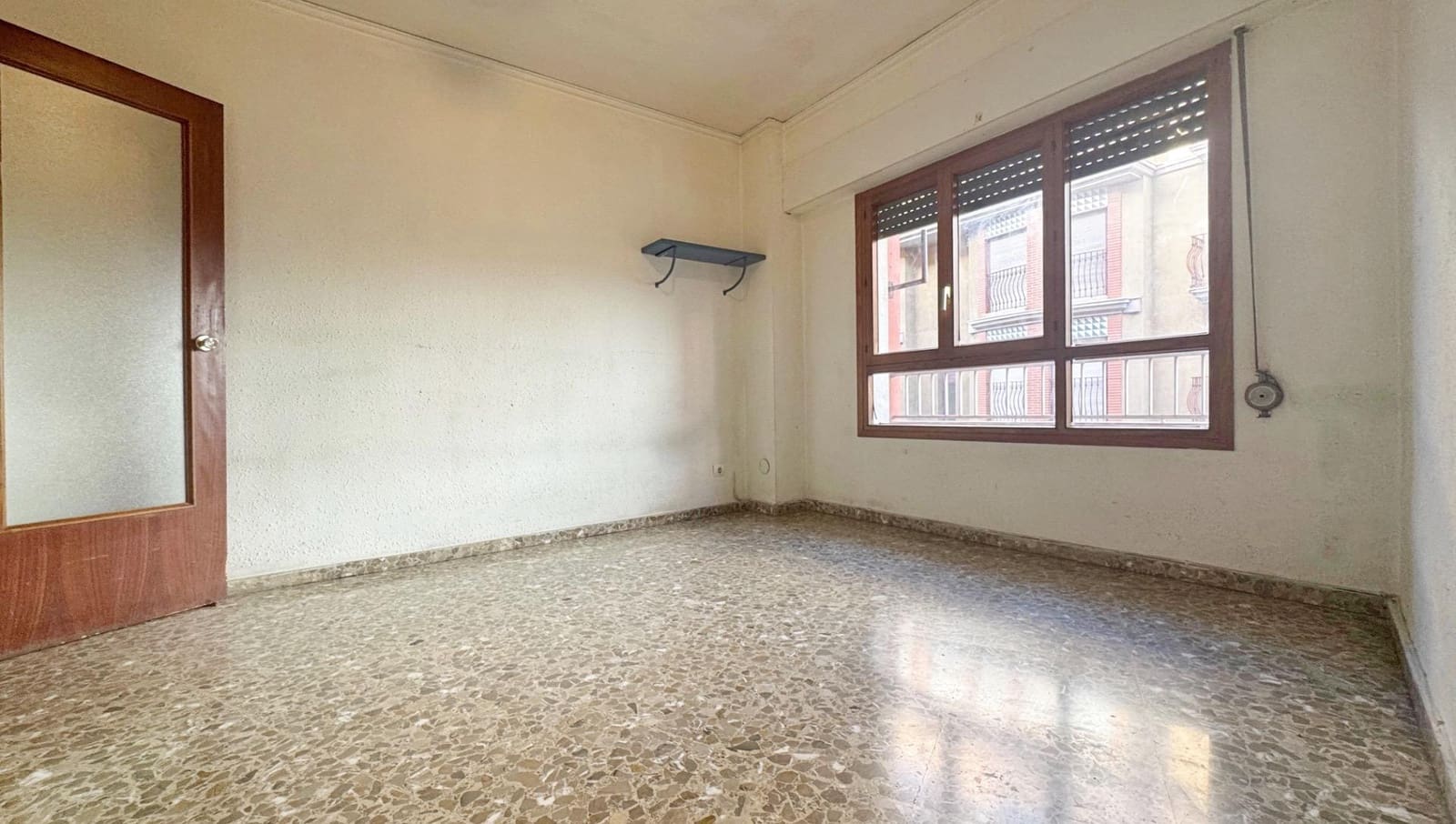 4 bedroom Apartment for sale in Oliva - € 138,000 (Ref: 10140065)